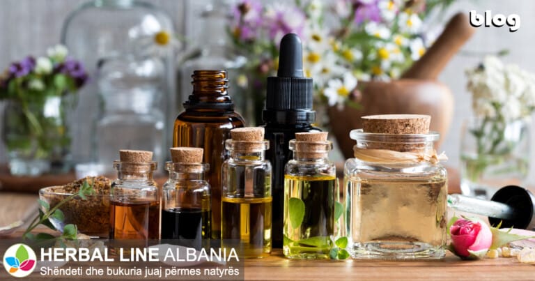 Trajtimi i akneve me vajra esenciale ne kushtet e shtepise